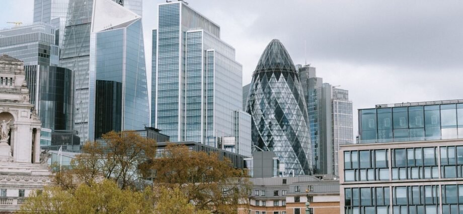 London skyline representing stamp duty costs for overseas buyers of UK luxury property